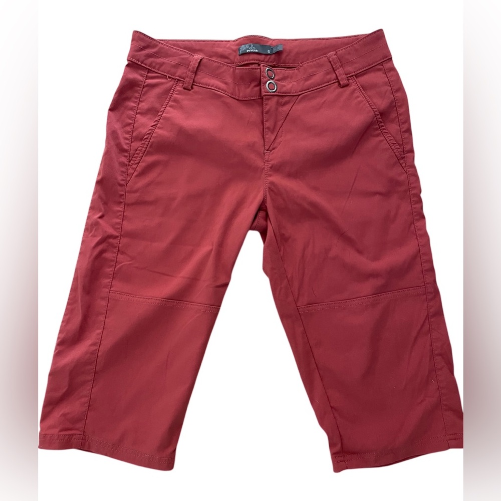 PRANA women’s size 6 tech fabric capris 🍂